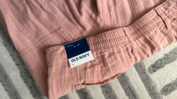 Old Navy Capris - Image 4