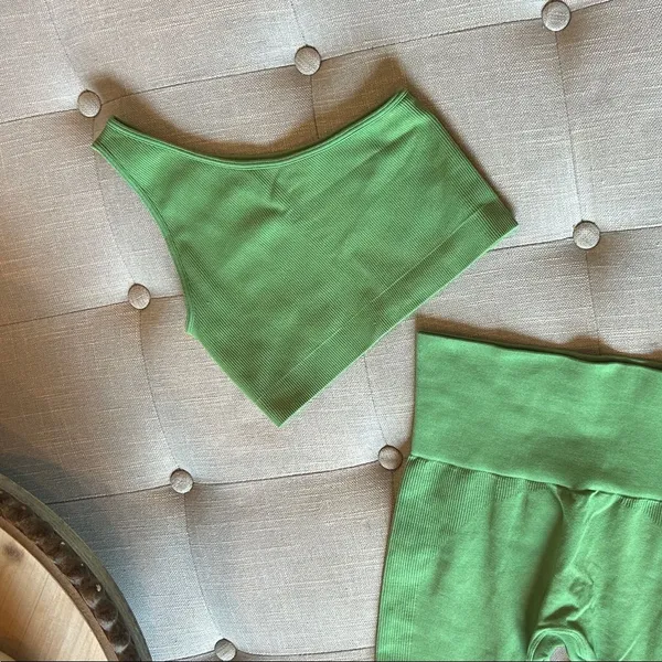 Set Active Green One Shoulder Sports Bra/ Legging Combo Size Small - Image 8