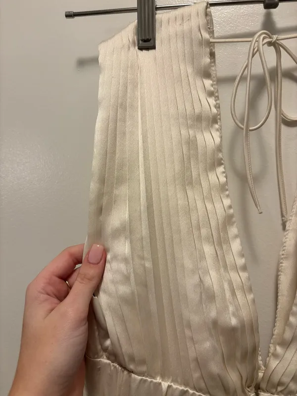 Abercrombie White Pleated Dress - Image 5