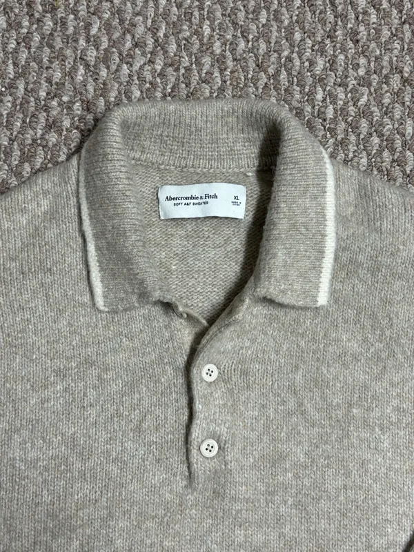 Abercrombie & Fitch Gray Men’s Knit Business Casual Button Up Crewneck Sweater - Image 3