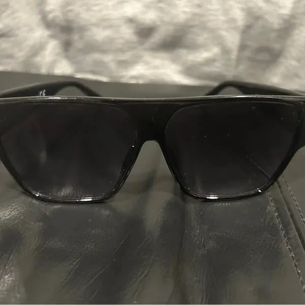 Black Sunglasses - Image 8