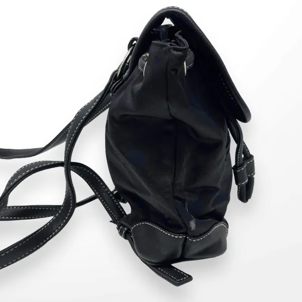 00s GUESS Vintage Black Drawstring Backpack - Image 4