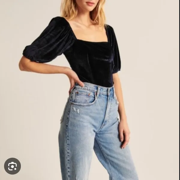 Abercrombie & Fitch Navy Blue Velvet Square Neck Puff Sleeve Crop Top Small - Image 2