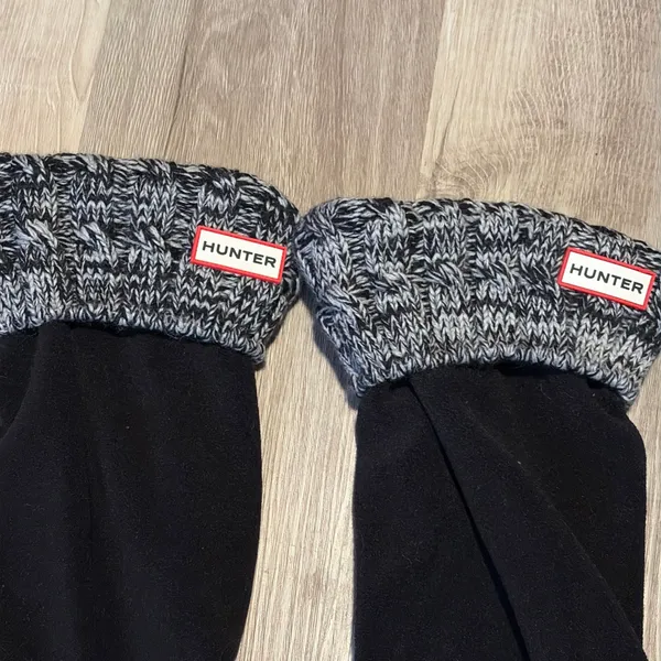 Hunter Women’s Black and Gray Knit Cuff Socks size L - Image 2