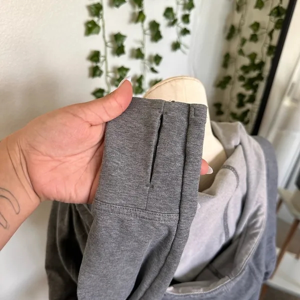 Athleta women’s grey hoodie full zip up small sporty casual athletic neutral - Image 6