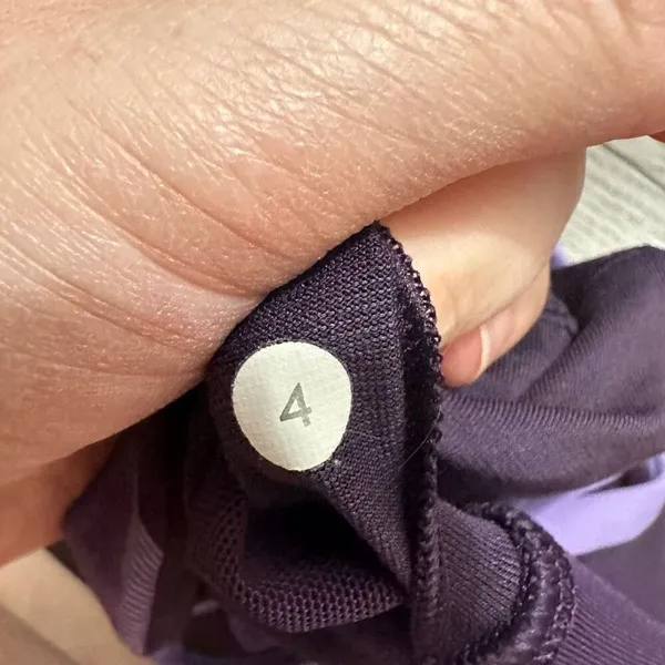 Lululemon Women’s 4 Purple Striped Strappy Energy Bra - Image 8