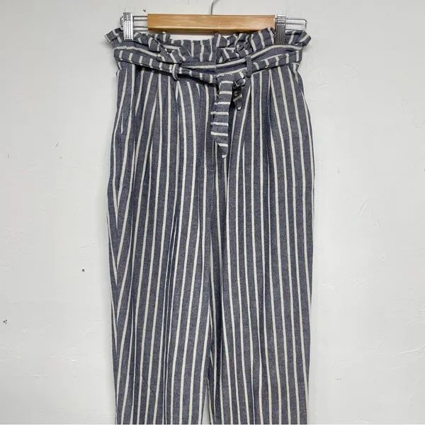 Urban Outfitters Grey & White Striped Paperbag Waist Casual Pants Women 6 Belted - Image 2