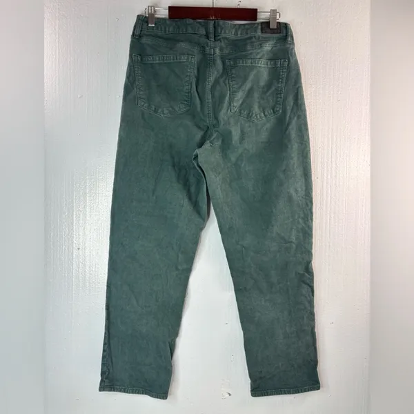 American Eagle Outfitters 12 Mom Straight Jean Corduroy Pants in Emerald Green - Image 2