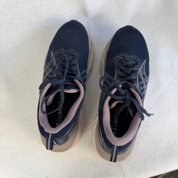 Saucony Triumph 22 Womens 10 Running Shoes Navy‎ Blue Mauve Athletic Sneakers - Image 11