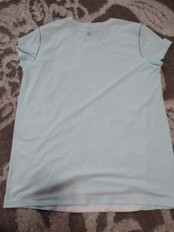 Lululemon Runbeam Short Sleeve Aquamarine And White Shirt - Image 4