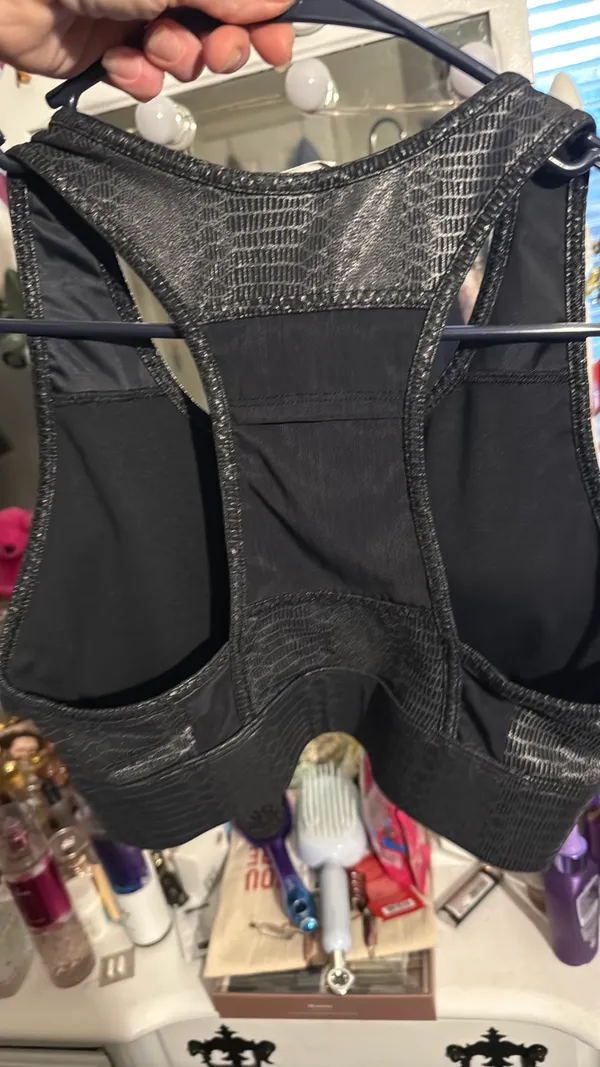 Black sports bra Size 6 - Image 2