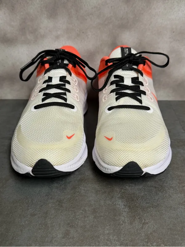 Nike Quest 4 Women's Sneakers White Magic Ember DA1106-102 Size 9.5 - Image 3