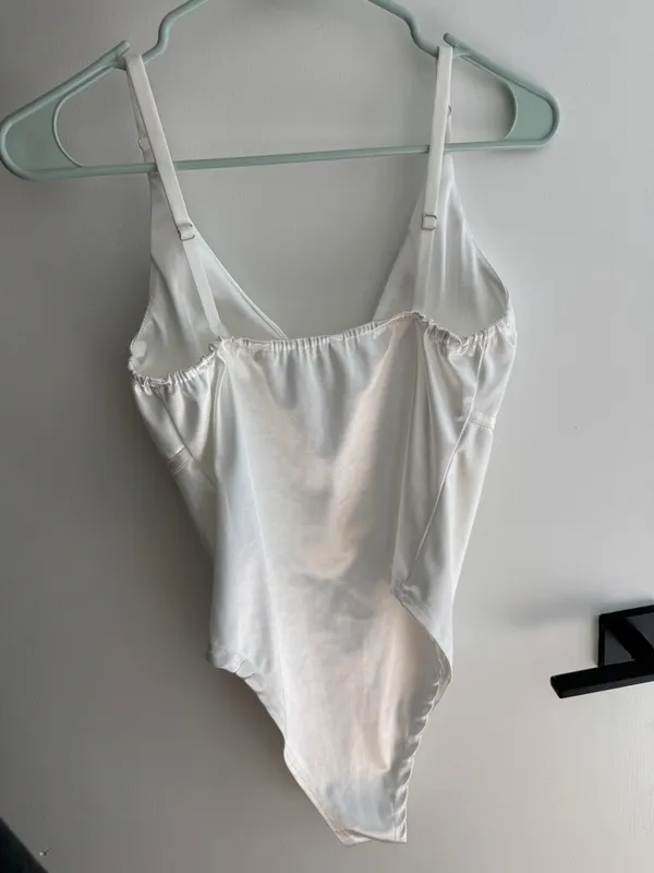 White bodysuit Size M - Image 2
