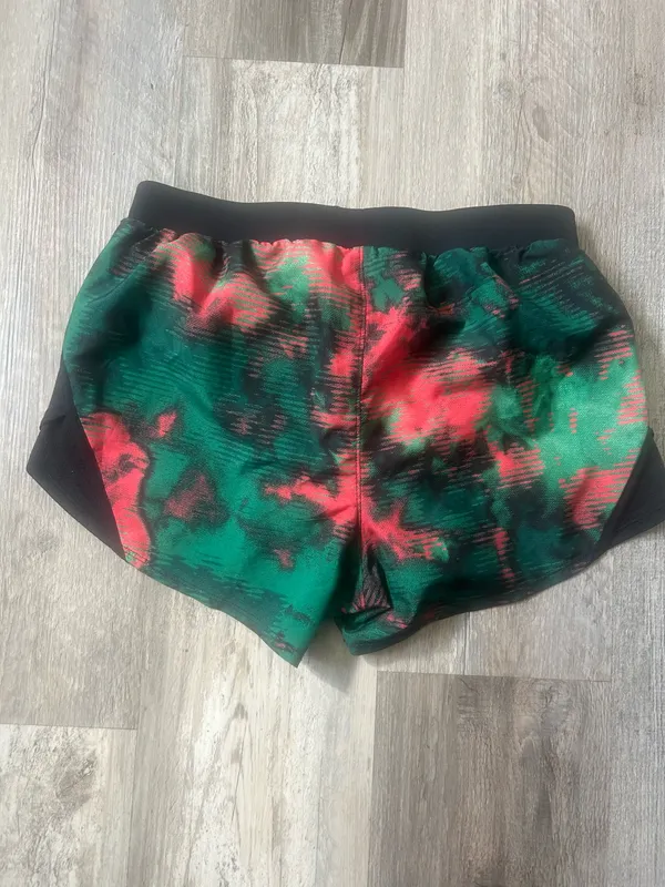 Under Armour Women’s Fly by 2.0 Running Shorts Red/green Abstract Size Small - Image 4