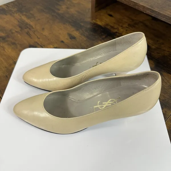 Yves Saint Laurent Pumps Womens 35 US 5 Beige Leather Kitten Heel Closed Toe - Image 5