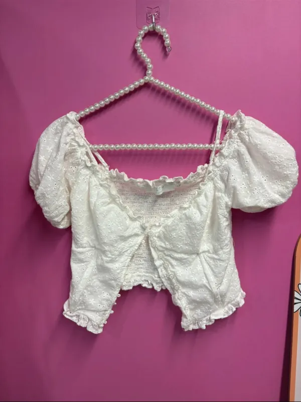 ASTR White Eyelet Puff-Sleeve Crop Top - Women - Image 4