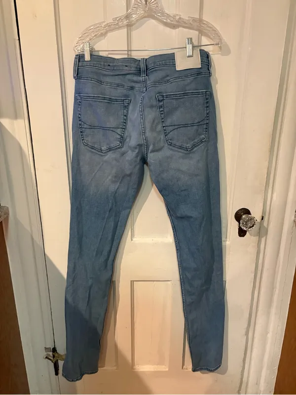 Hollister Light Blue Distressed Skinny Jeans for Women - Image 4