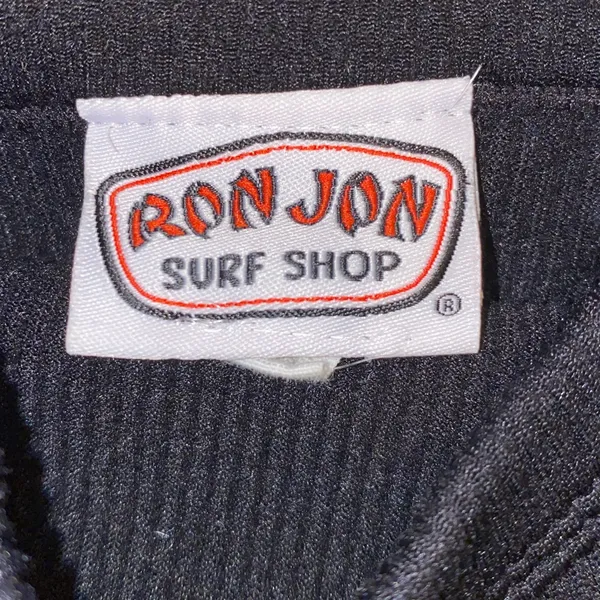 NWOT!! Ron Jon Surf Shop Black & Gray Badge Ribbed Crop Top Size Small - Image 5