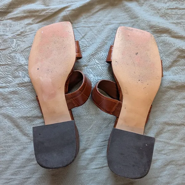 Marc Fisher Croc-Embossed Pat Heeled Slide Sandal W8 Brown - Image 7