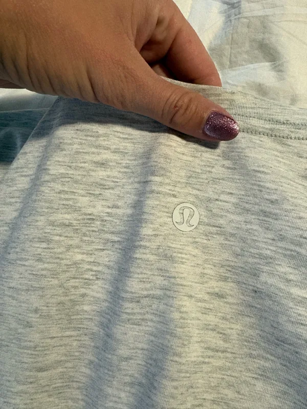 Lululemon shirt - Image 3