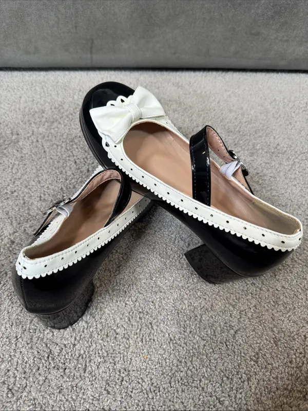 Women’s Black Chunky Heel Mary Jane Pumps Cute Bow & Hearts Round Toe Size 6 NEW - Image 9