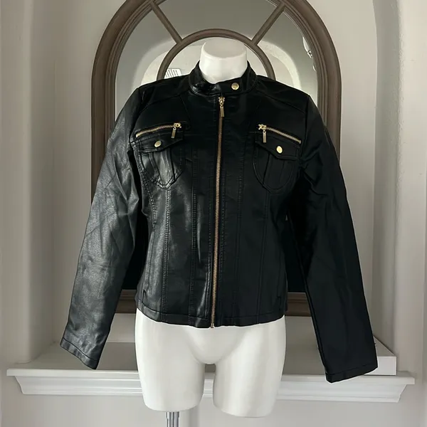 NEW LOOK Faux Leather Jacket in Black+Gold Tone Hardware, Size XL New w/o Tag - Image 5