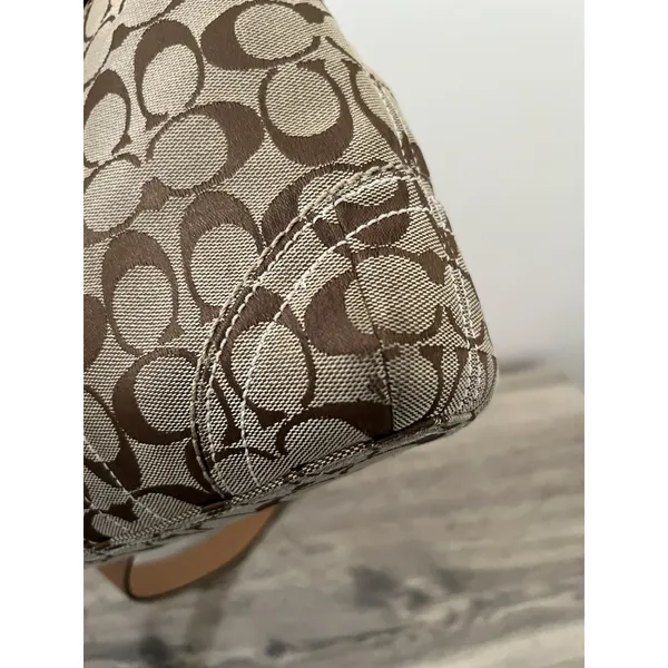 Coach Vintage Y2K F061-10402 Signature Jacquard Monogram Crossbody Bag - Image 5