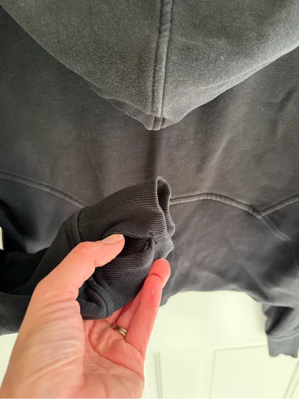 Lululemon Scuba Half Zip Cropped Hoodie Black Size S 6 Fleece‎ Thumbholes - Image 4