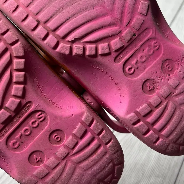 Crocs Classic Tie Dye Graphic Clog Electric Pink Multicolor Shoes Size 6 - Image 8