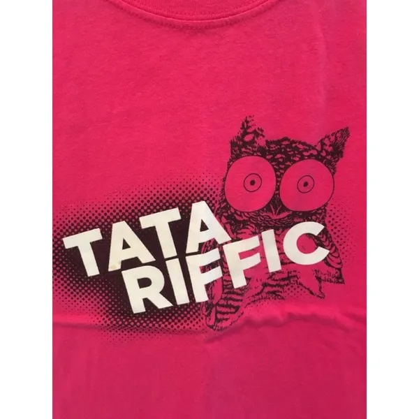 New Hooters T-shirt Tata-riffic from Chicago Size Medium - Image 4