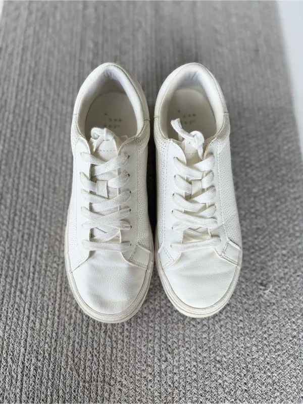 A New Day White Perforated Sneaker Tennis Shoes Size 7 - Image 6