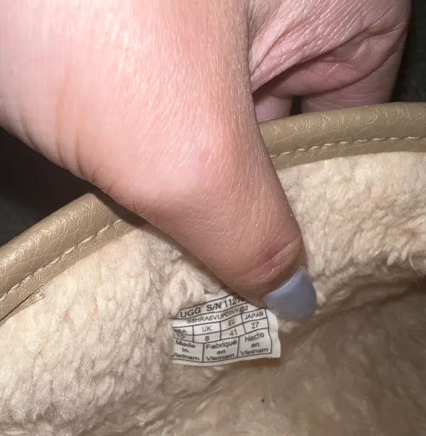 UGG Boots Mini - Image 9