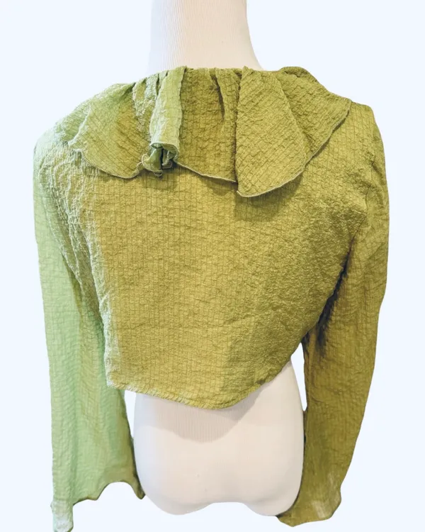 Princess Polly NWT PrettyLittleThing Green Ruffle Tie Front Top Blouse Cropped L 12 Chiffon - Image 4