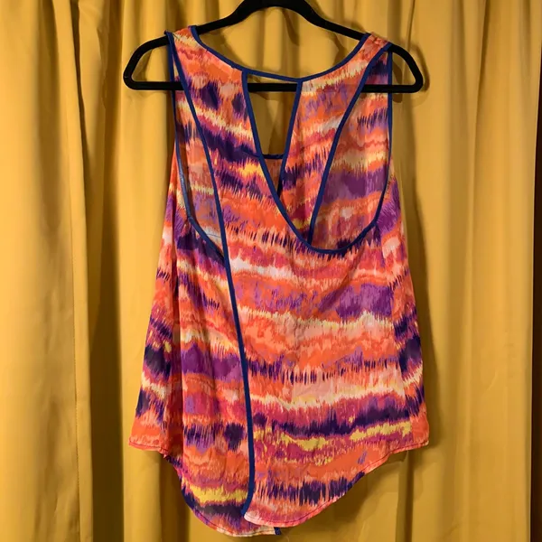 Funky Print Wrap Back Cut Out Flowing Tank Pink Size L - Image 4