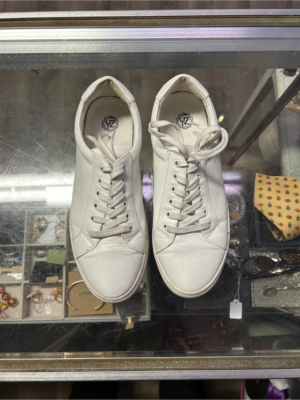 Amazon YZ White Tennis Sneakers size 8 - Image 2