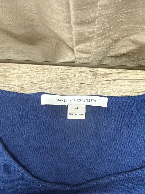 DIANE YON FURSTENBERG wool and cashmere blend sweater size medium - Image 5