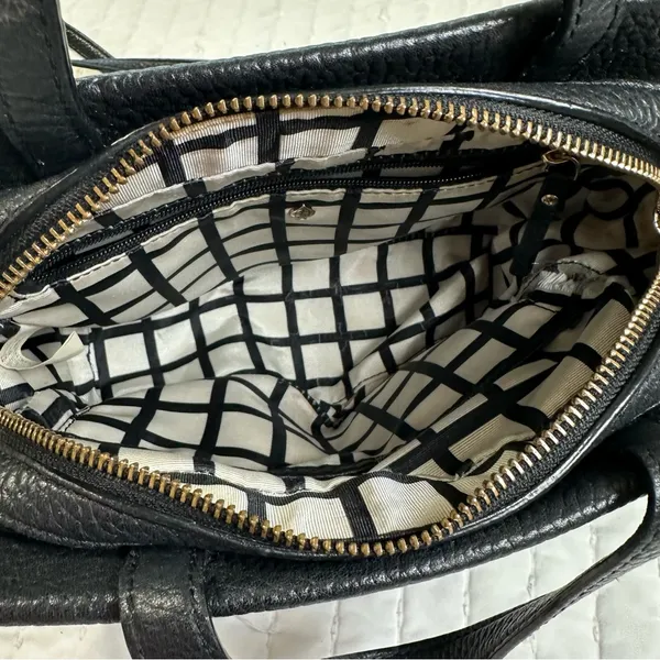 Kate Spade Black and Gold Pebbled Leather Crossbody Bag - Image 4