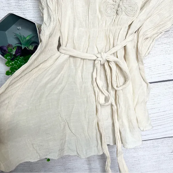Adiva Cream Embroidered Boho Gauzy Belted Kimono Top Size Medium - Image 6