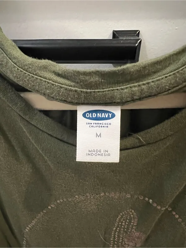Old navy Olive Green Sleeveless Tank Top with metallic Cactus - Image 4