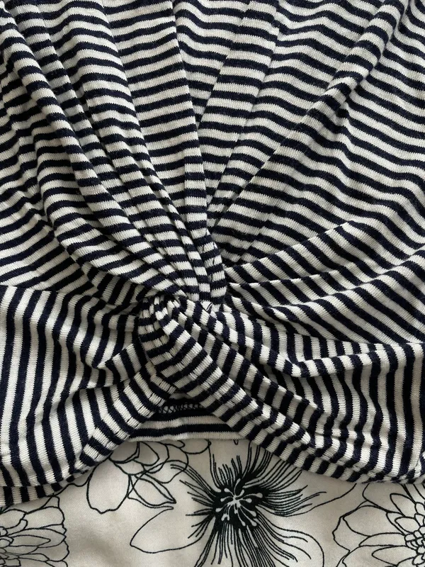 Gaze Knotted Top Multiple Size L - Image 2