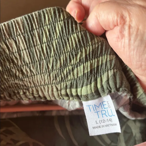 FINAL MARKDOWN Time and Tru Leafy Green ladies Flowy slacks large - Image 5