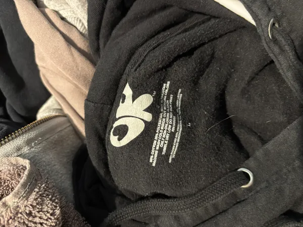Olivia Rodrigo Guts Tour Sweatshirt Black Size L - Image 3