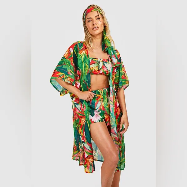 Boohoo Tropicana Three Piece Beach Co-ord Set MD - Image 3