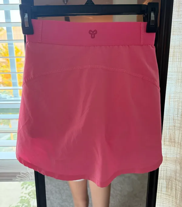 TNA Action Aritzia Skirt - Image 2