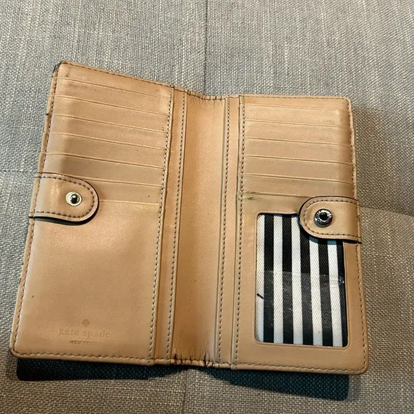 KATE SPADE New York Stacy Southport Avenue Wallet in Black - Image 4