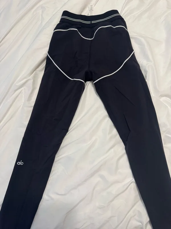 Alo Yoga Set - Image 7