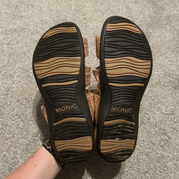 Vionic Paros Backstrap‎ Gold Cork Print Sandals size 9 - Image 4