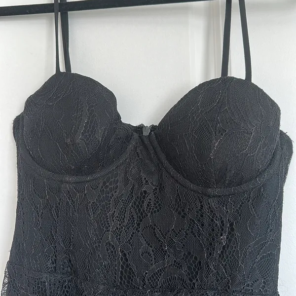 Majorelle black lace maxi dress - Image 3