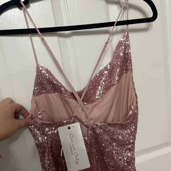 NWT ONE‎ AND ONLY COLLECTIVE lined sequin detail mini dress in blush - Image 5