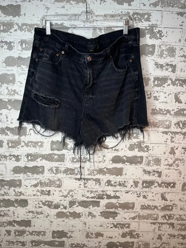 American Eagle | women black distressed relaxed short - Image 8